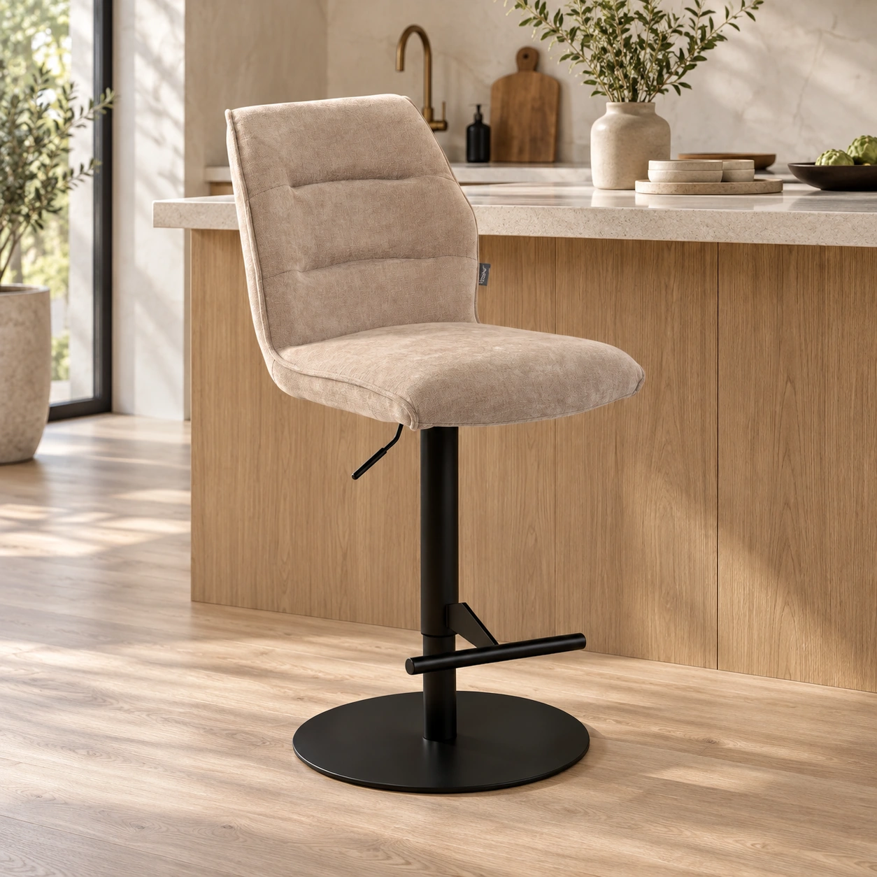 Tresenhocker Livana Form – höhenverstellbar – Wohnbeispiel