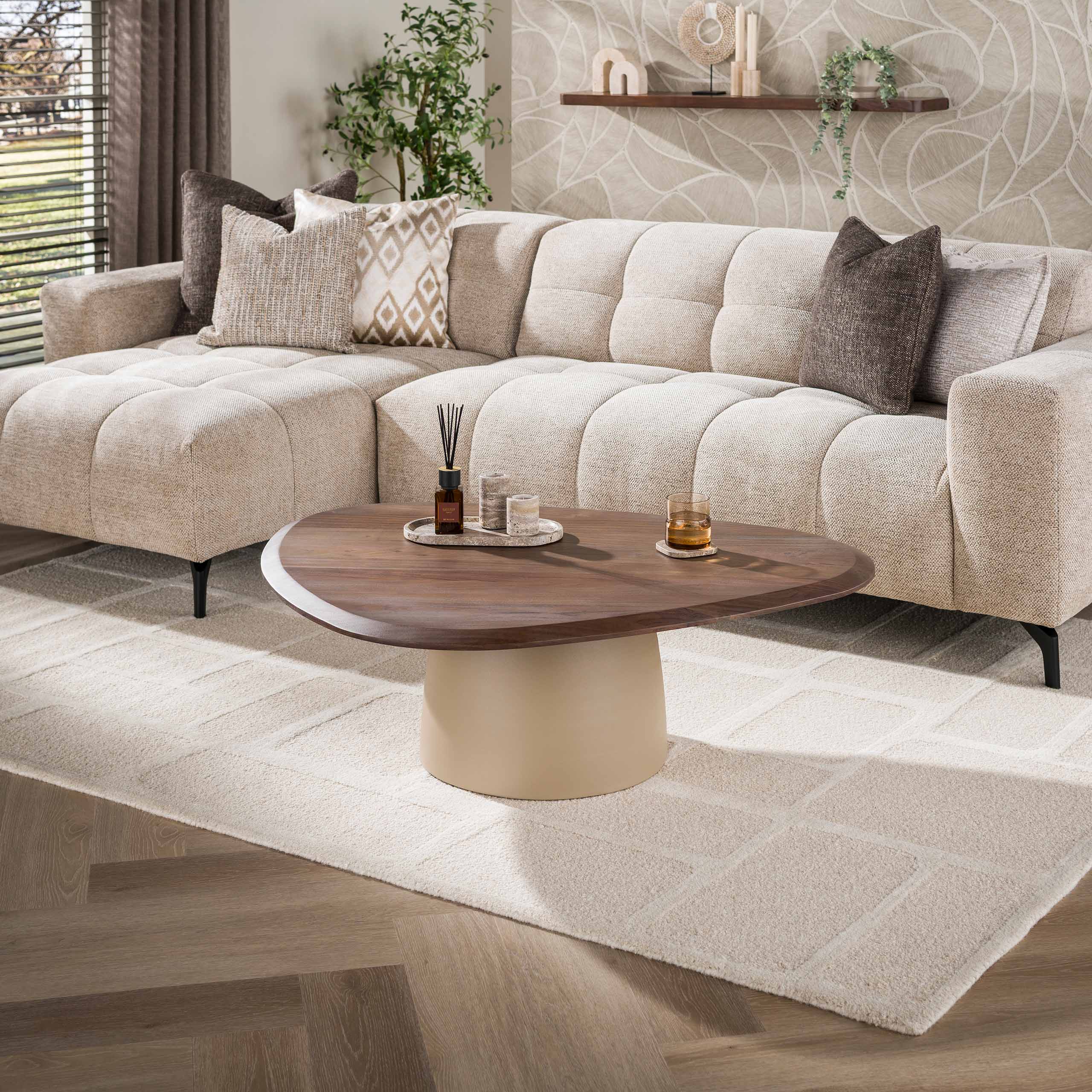 Couchtisch Kastrup dreieckig – Ambiente